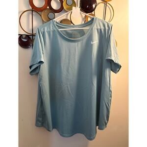 Women’s Nike 1x sage green athletic top